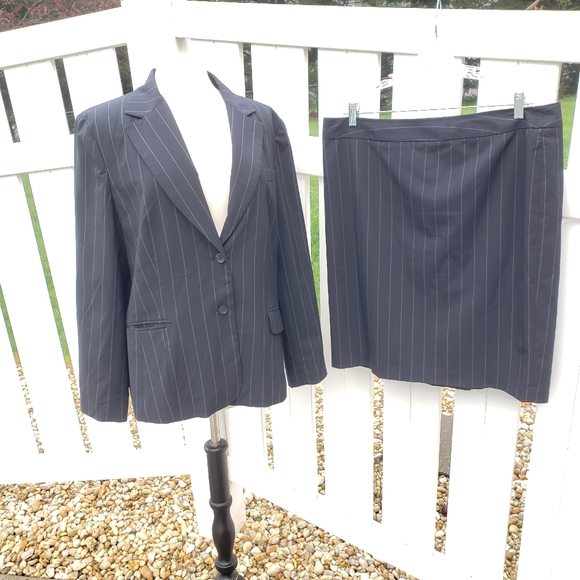 Talbots Dresses & Skirts - Talbots Black Pinstripe Skirt Suit Jacket Blazer